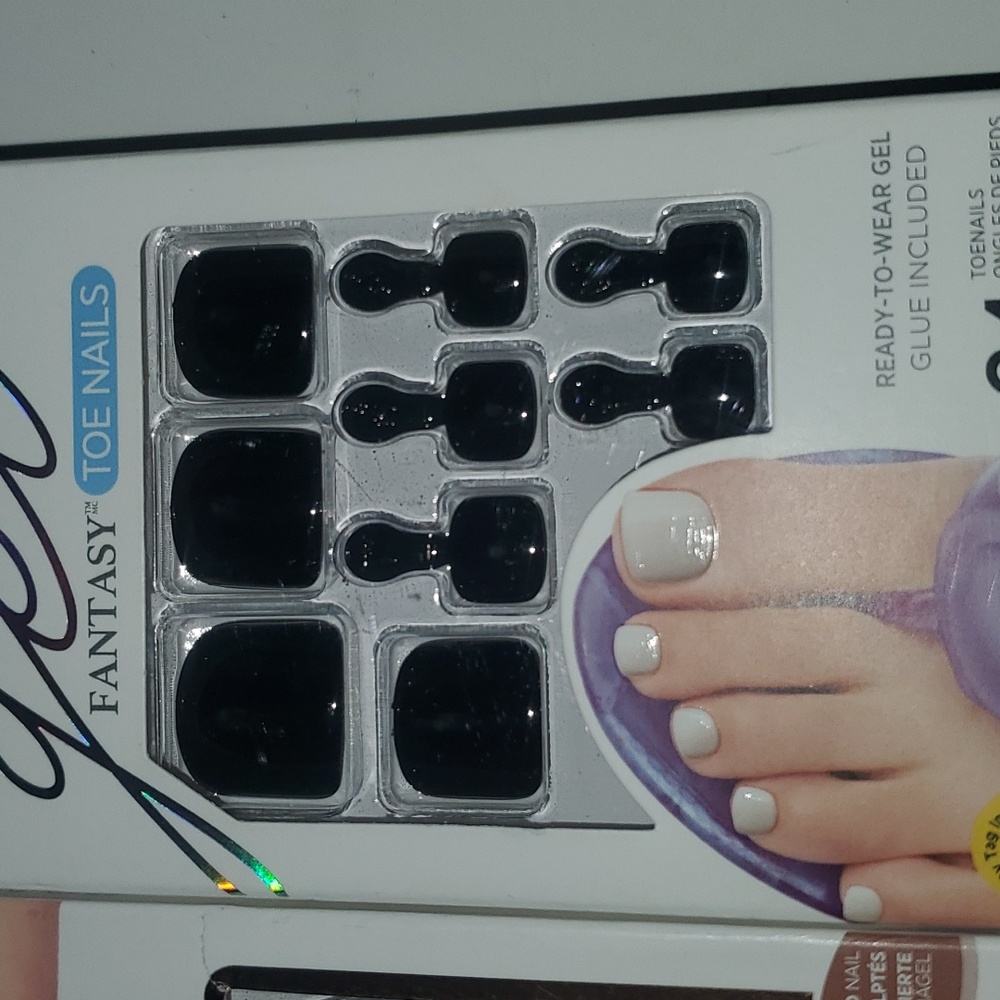 Nails - Picture 4 of 7